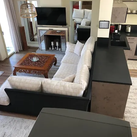 House * מארבלה