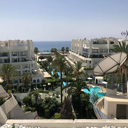 Апартаменты House *