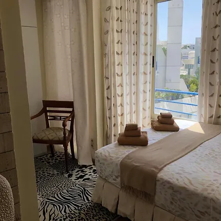 House Апартаменты *